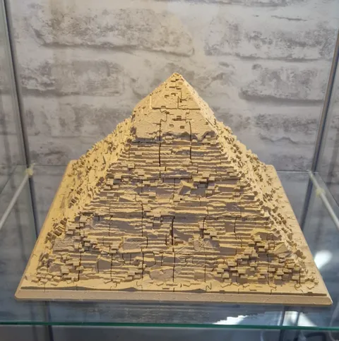 Pyramid Puzzle 238pcs view 2