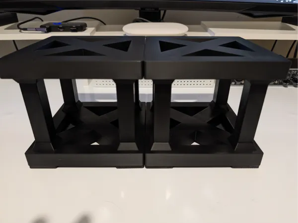 Pieds pour enceintes - testés sur Edifier MR5