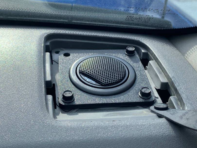 2015 Nissan Frontier SV Crew Cab 1in Tweeter Plate
