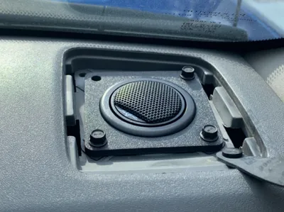 2015 Nissan Frontier SV Crew Cab 1in Tweeter Plate