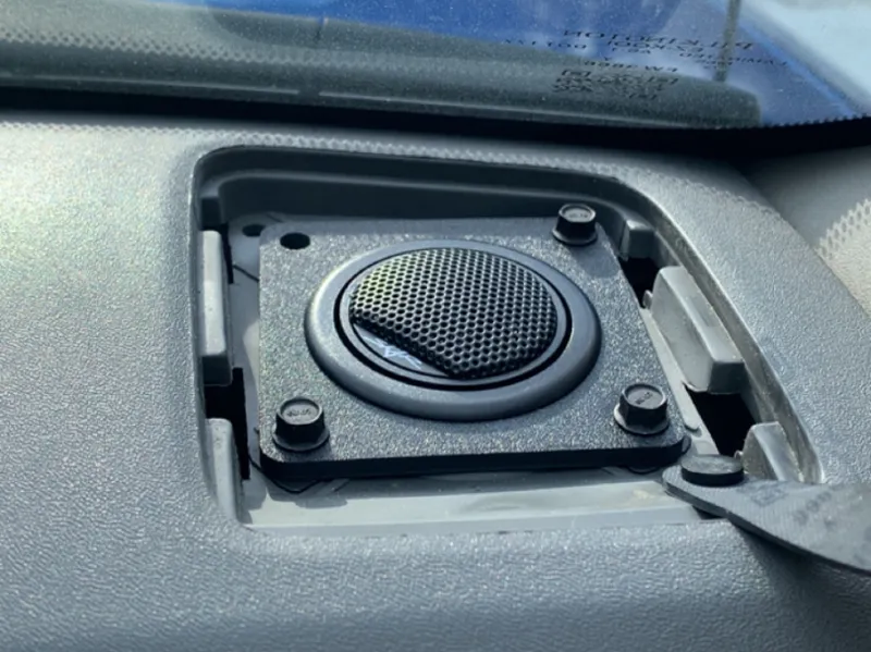 2015 Nissan Frontier SV Crew Cab 1in Tweeter Plate