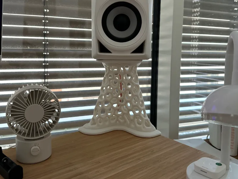 Voronoi Speaker Stand for IKEA Anfallare