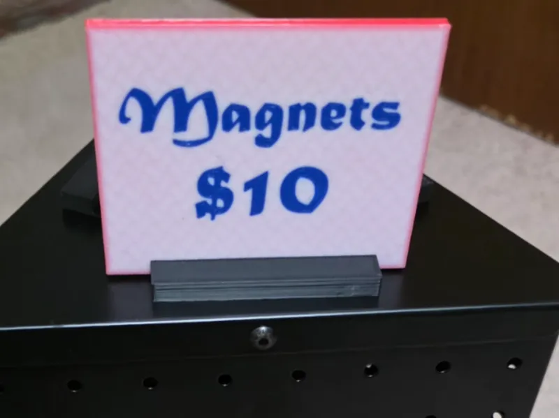 Magnetic Sign Holder and Sign