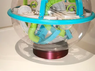 labyrinth ball stand