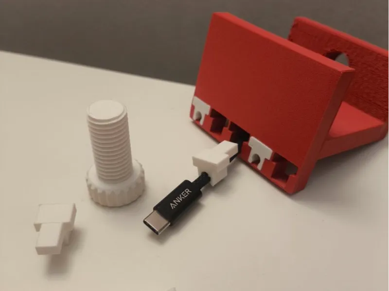 Universal cable holder 5 slots vertical 