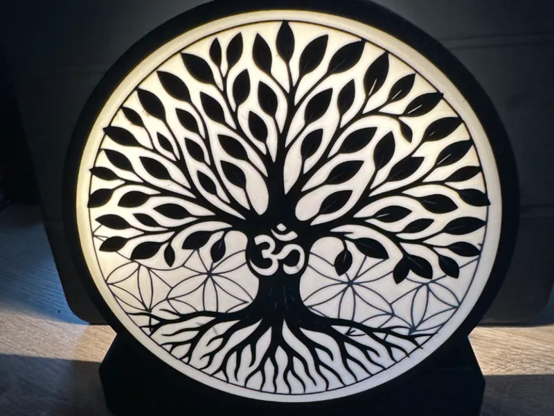 Lebensbaum als Tisch oder Wandlampe
