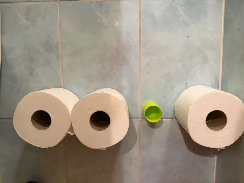 Toilet paper holder