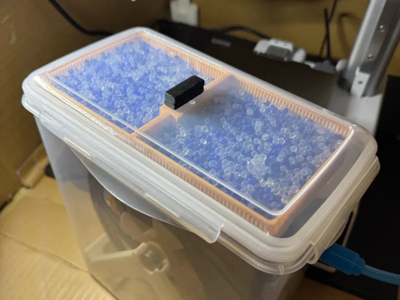5.8L密封盒頂部磁吸乾燥劑盒 drybox