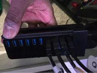 Support latéral pour hub USB Sabrent 10 ports — photo 1