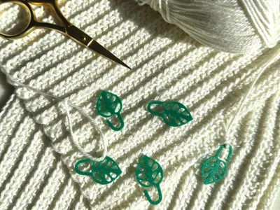 Monstera Stitch Marker