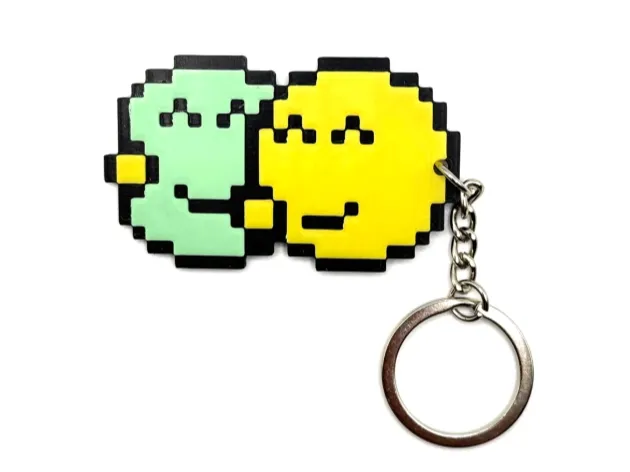 Retro GG Emoticon Keychain – Pixel Hug