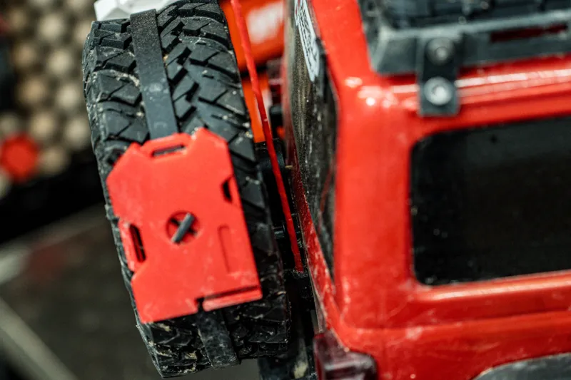 Axial SCX 10.3 Jeep Rubicon Tire Carrier