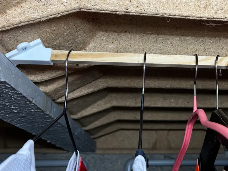 support tasseau bois pour plafond garage