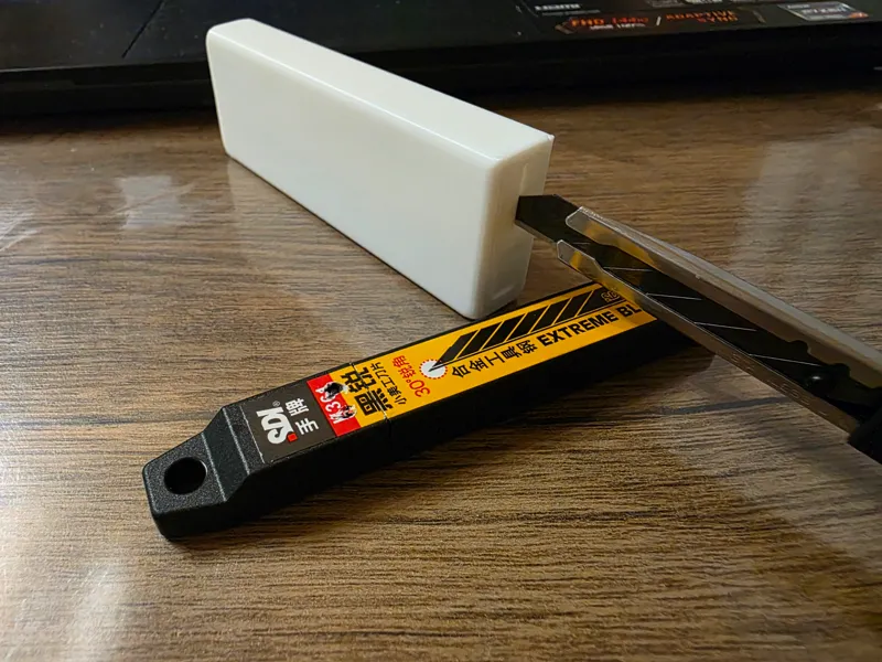 Olfa 9mm blades storage and waste