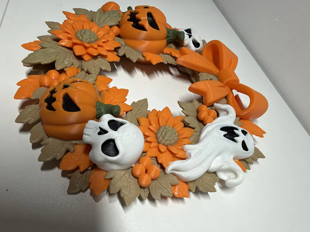 HALLOWEEN WREATH V2 - Free 3D Print Model - MakerWorld