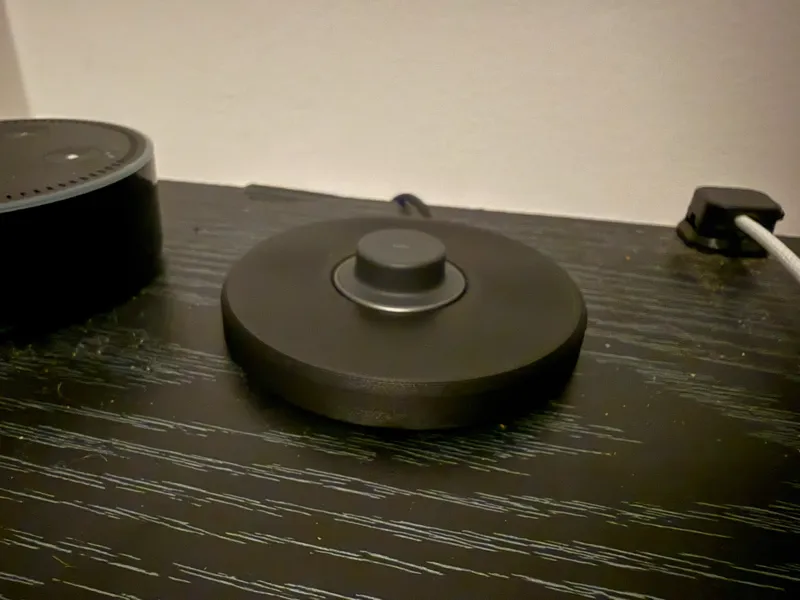 Even Realities R1 Ring Charger Cable Storage Stand