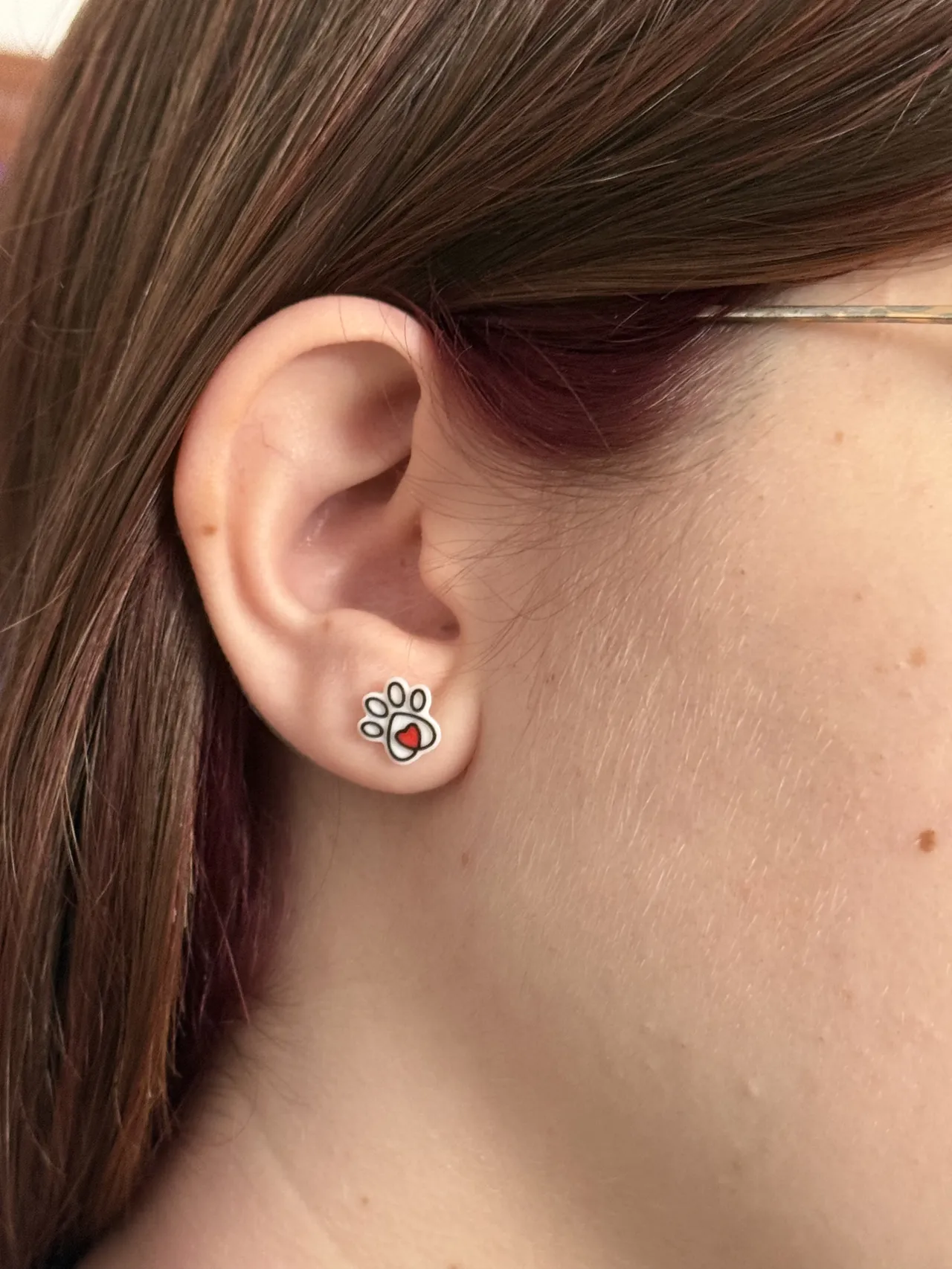 PAW EARRINGS view 3