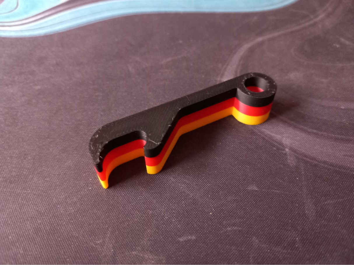 WM 2026 Flaschenöffner/Anhänger Deutschland Farben