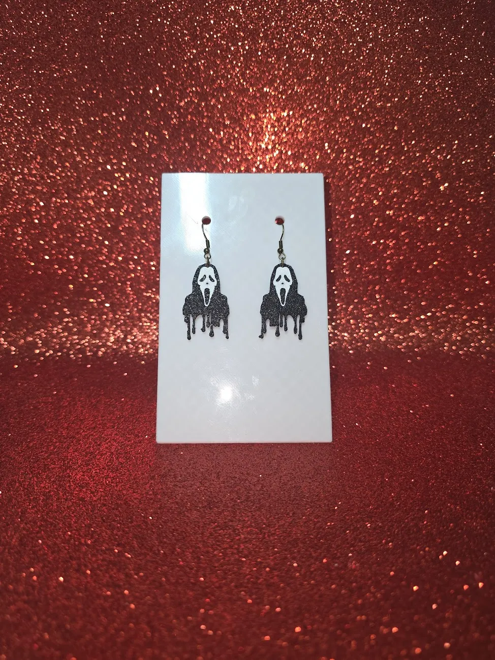 Scream earrings view 2