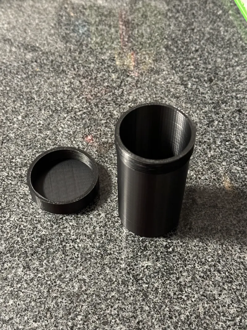 Dose mit M42 Schraubdeckel
