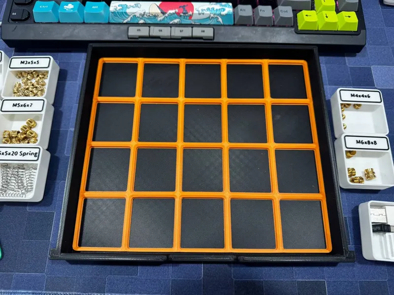 Gridfinity Baseplate for Raz's Desk Organizer