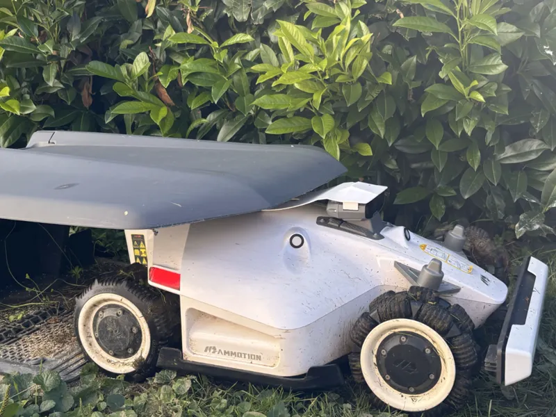 Mammotion Luba 2 Camera unit anti collision ramp 