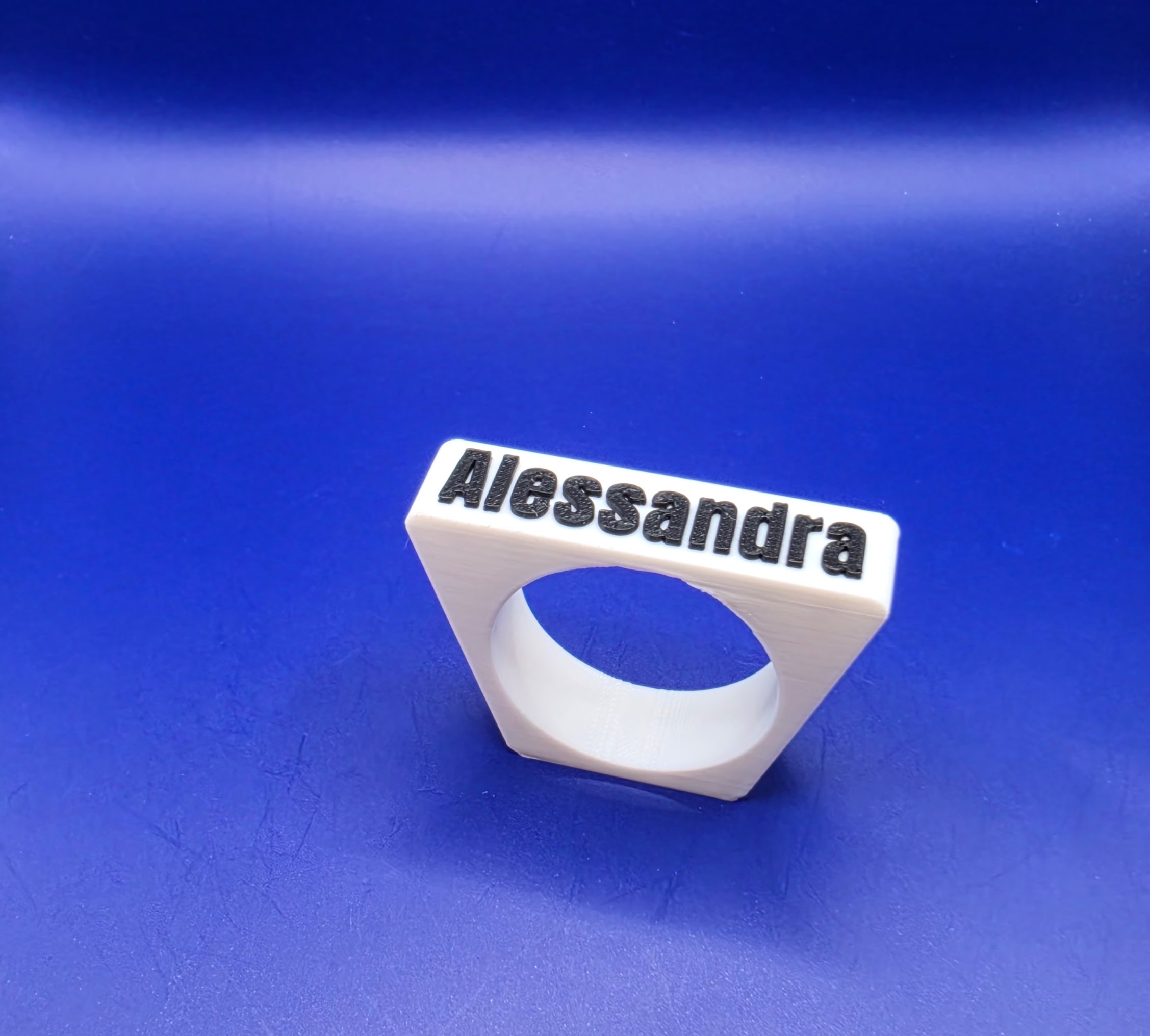 Miniatura 1 do modelo 3D Personalized Parametric Napkin Ring