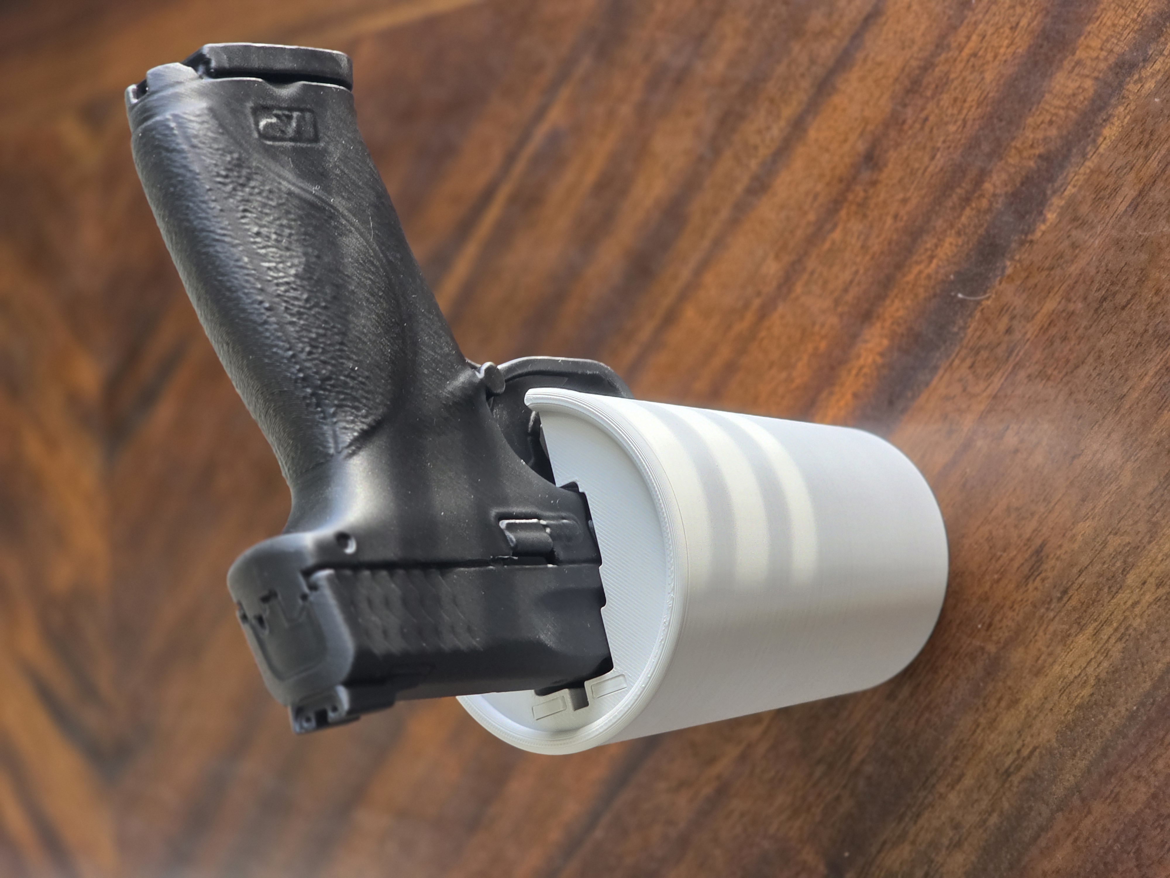 Miniatura 7 do modelo 3D Cup Holder Gun Holster