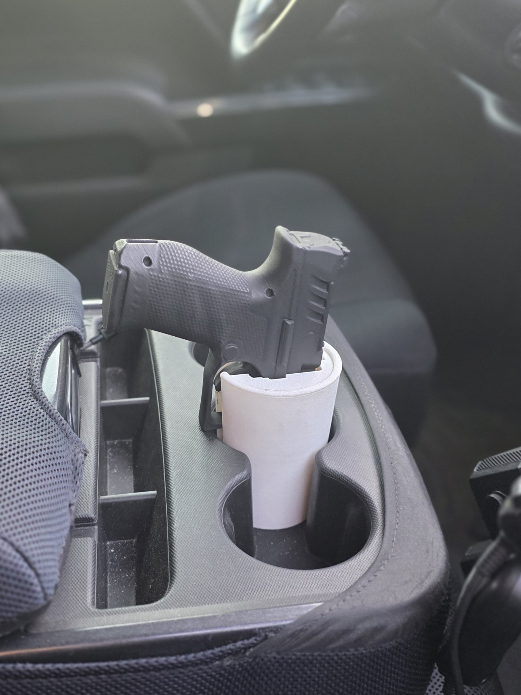 Miniatura 6 do modelo 3D Cup Holder Gun Holster