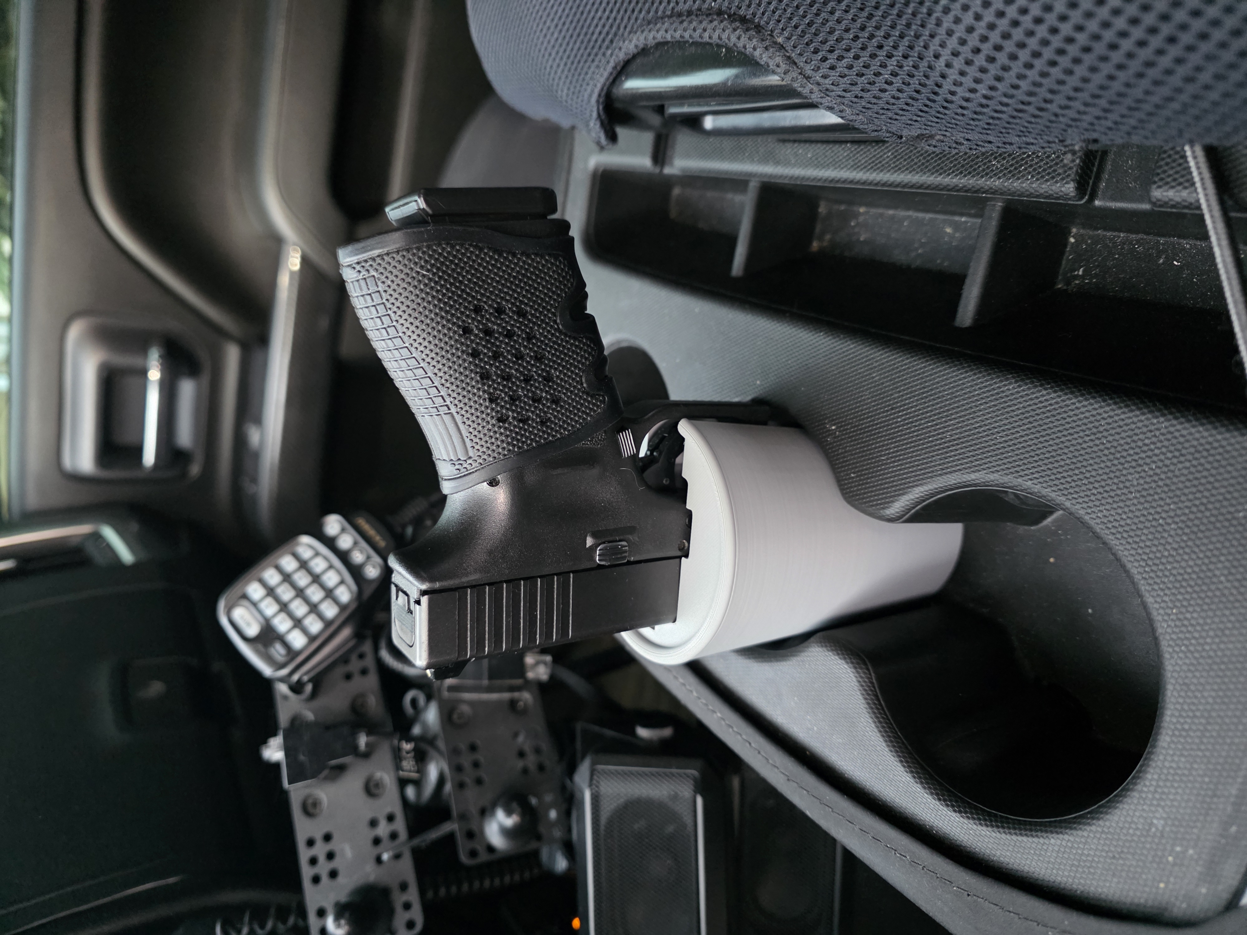 Miniatura 3 do modelo 3D Cup Holder Gun Holster