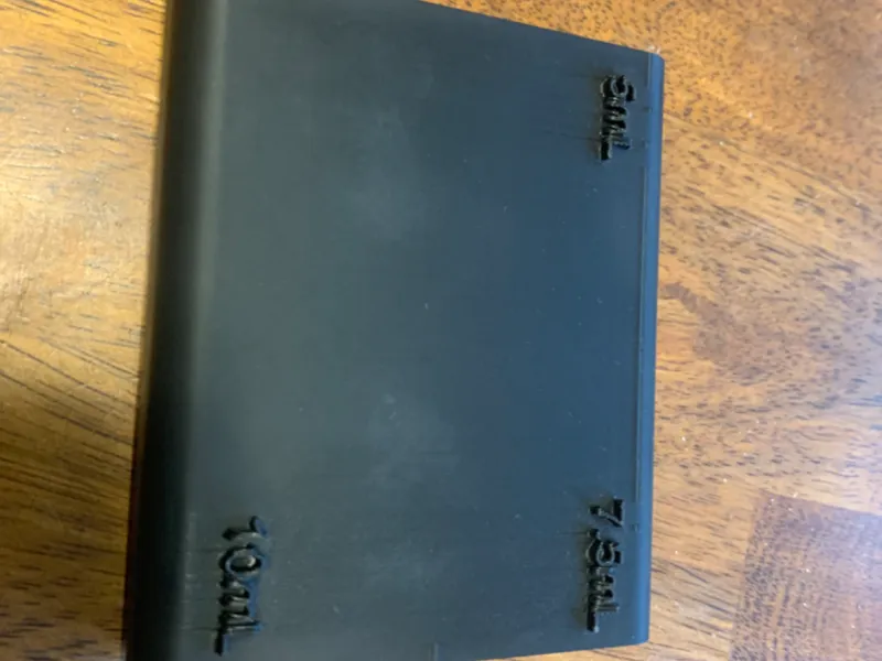 Quick measure device to fit in slot of box.