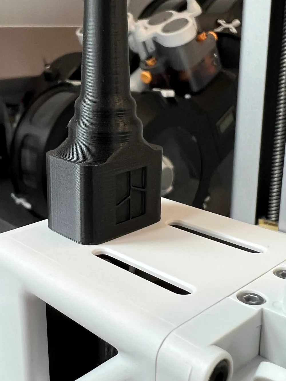 A1 / A1 mini Cable guide (extruder side) - Free 3D Print Model - MakerWorld
