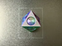 Sphère tournante dans un octaèdre — photo 2
