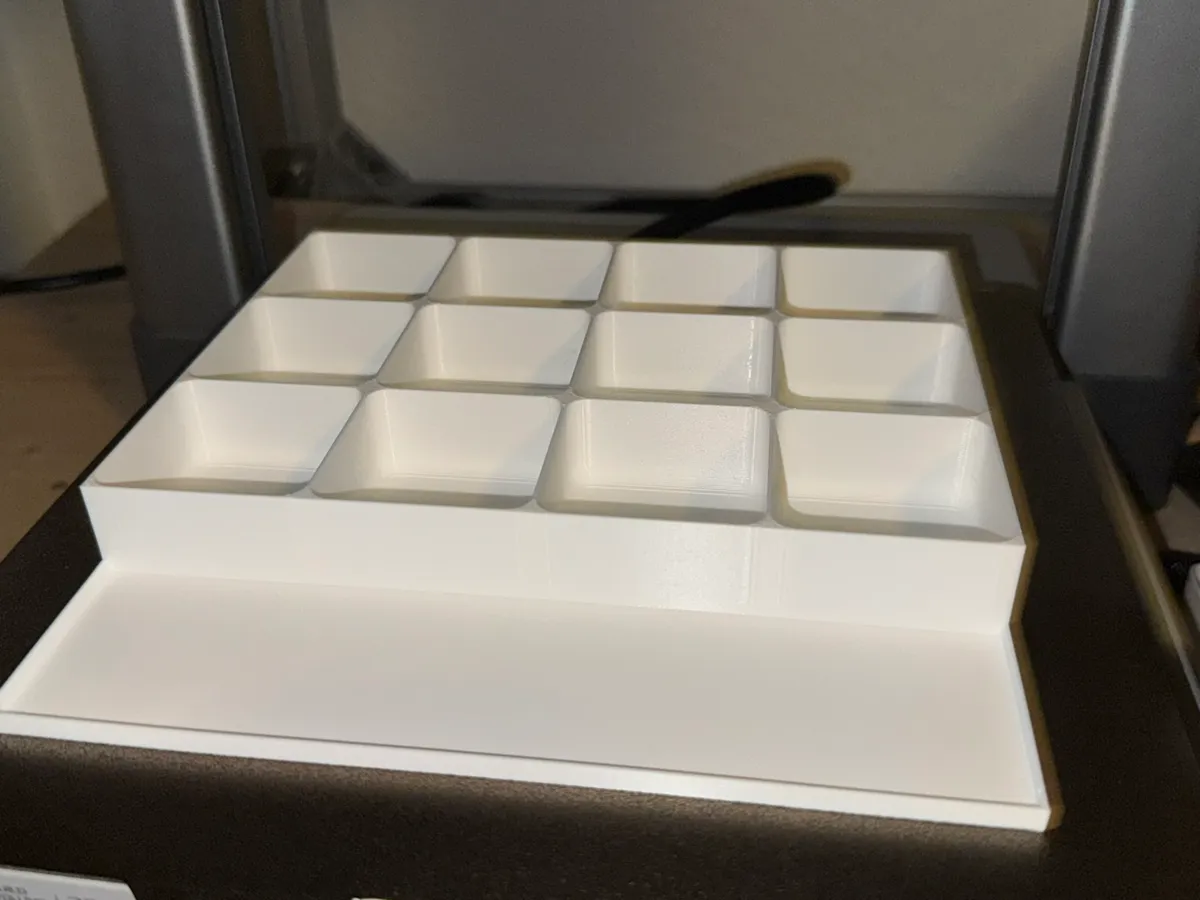 Sorting tray - Free 3D Print Model - MakerWorld