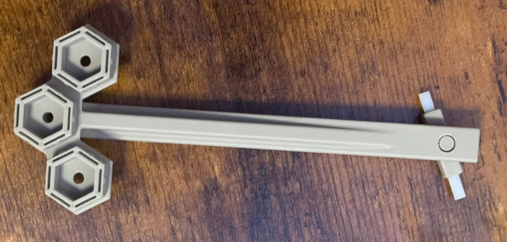 Hex Locks for Ultimate Poop Bucket Riser by ARNZI - MakerWorld