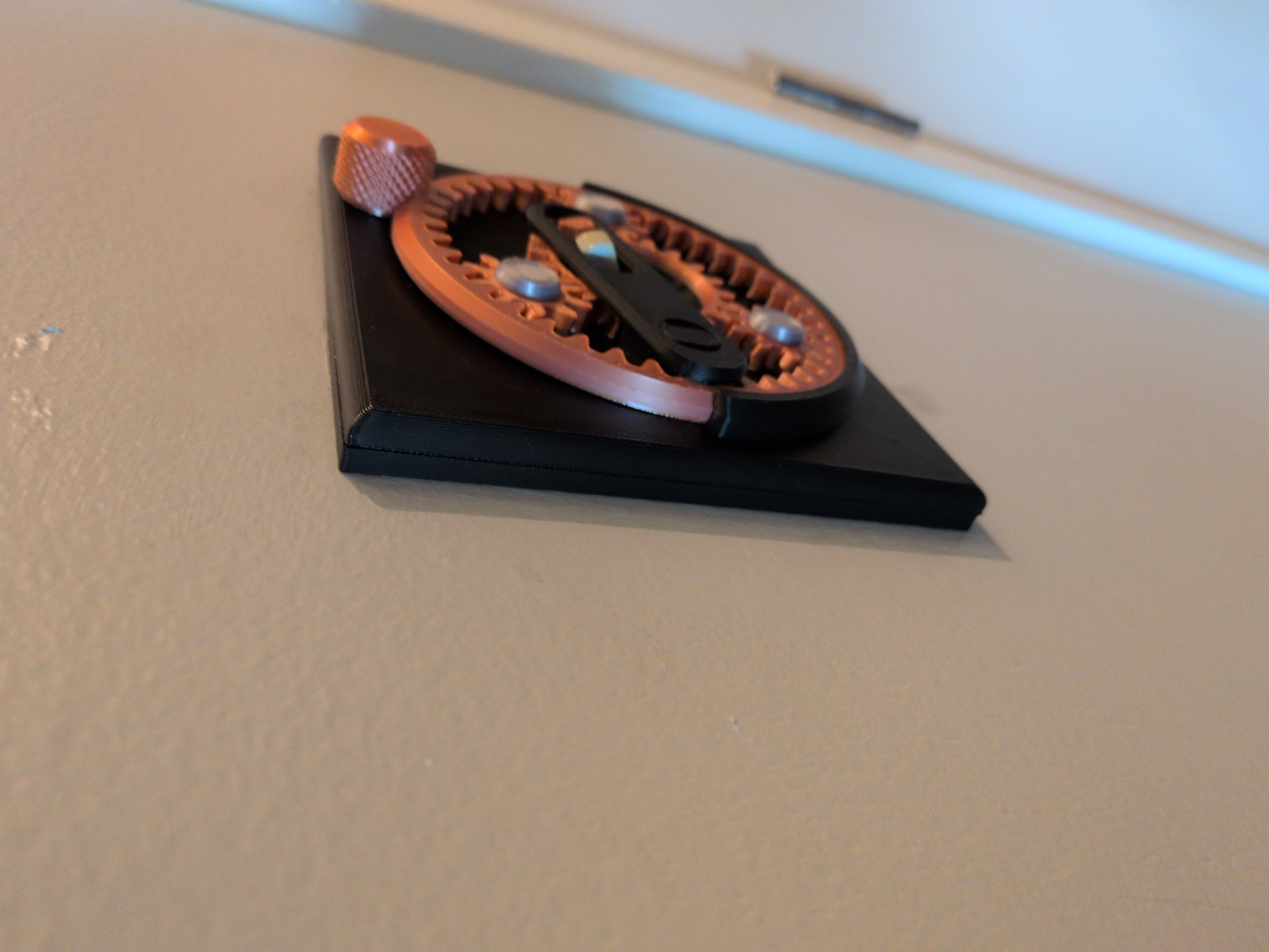 Miniatura 3 do modelo 3D Planetary Gear Light Switch Cover