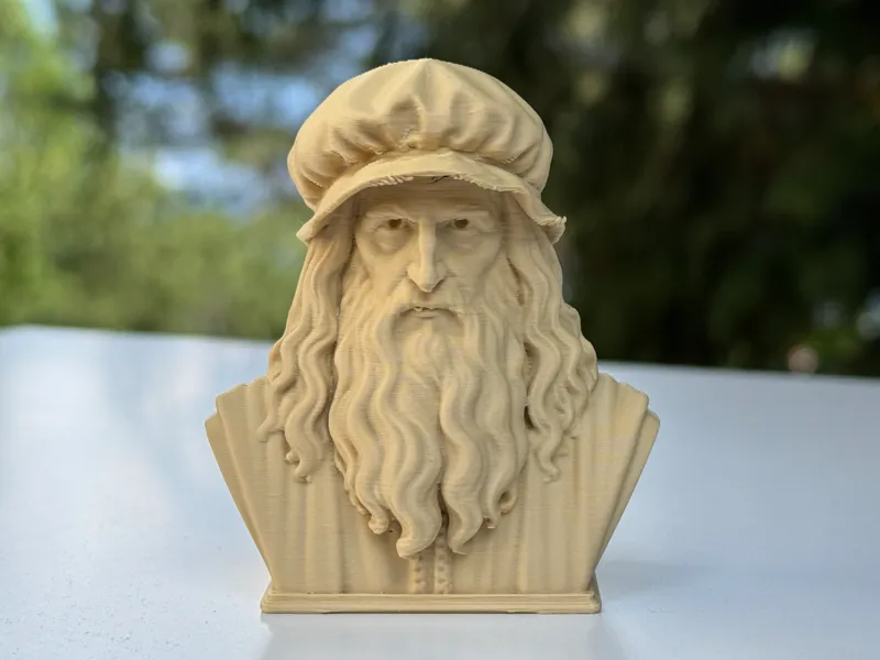 Leonardo da Vinci bust statue