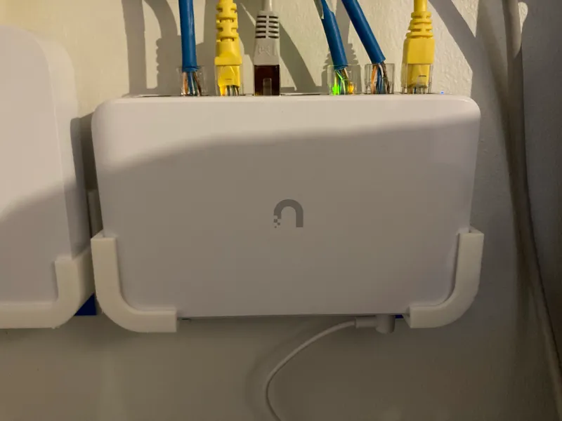 Unifi Switch Lite 8 PoE tape wall mounts