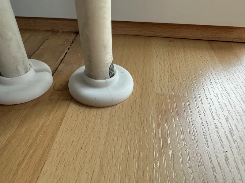 Radiator pipe cover