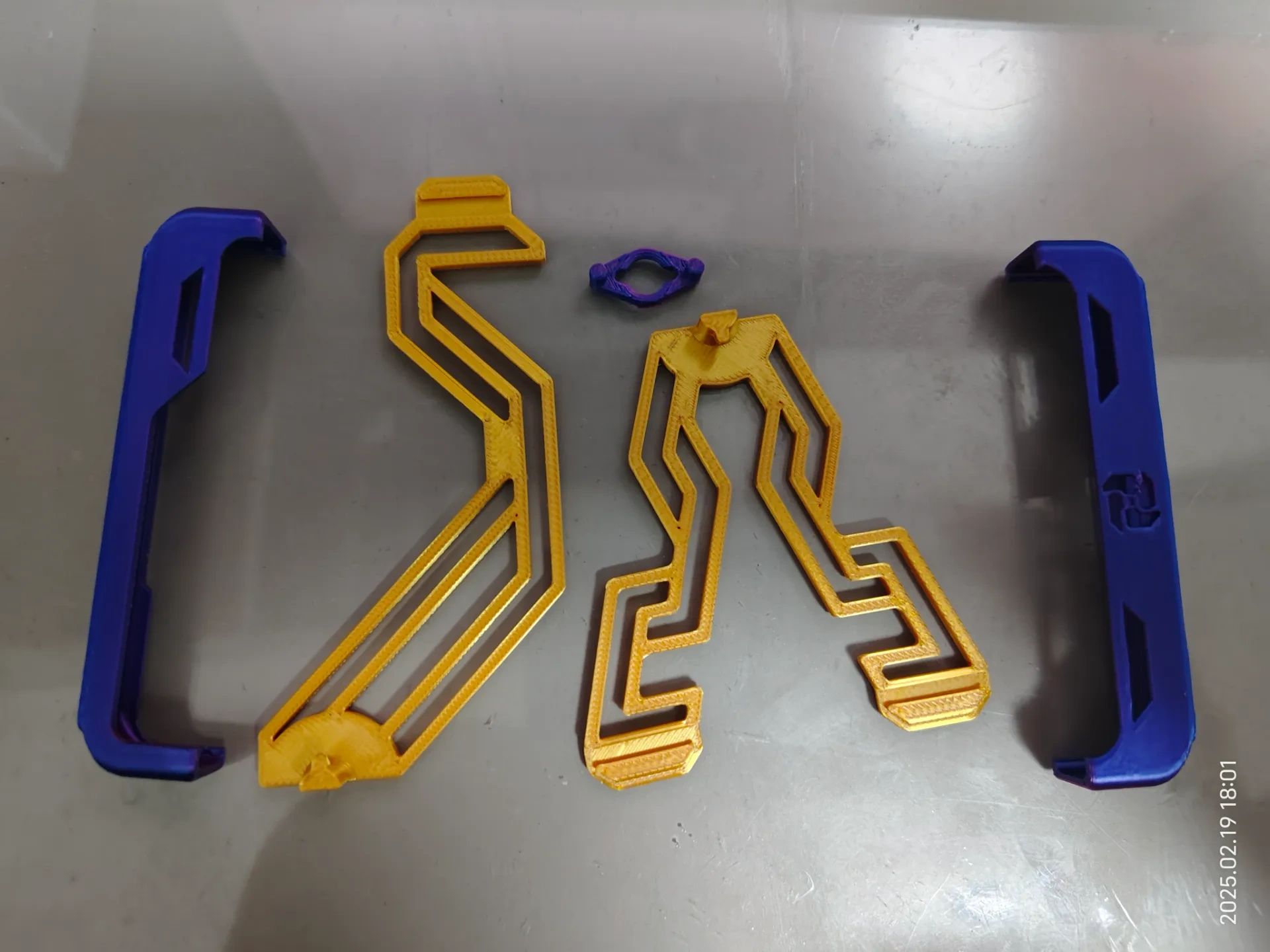 电子四驱车IQOO 11手机壳  Technology style phone case