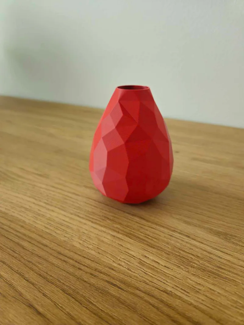 Low Poly Vase V2