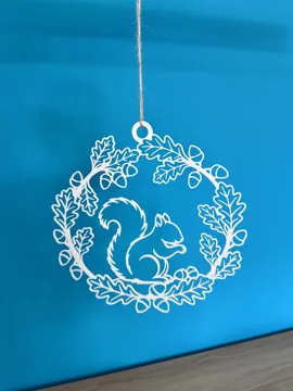 Dije o accesorio de collar: Autumn wreath with squirrel — vista de referencia 3