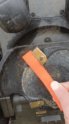 Robotic Lawn Mower Blade Disc Cleaner