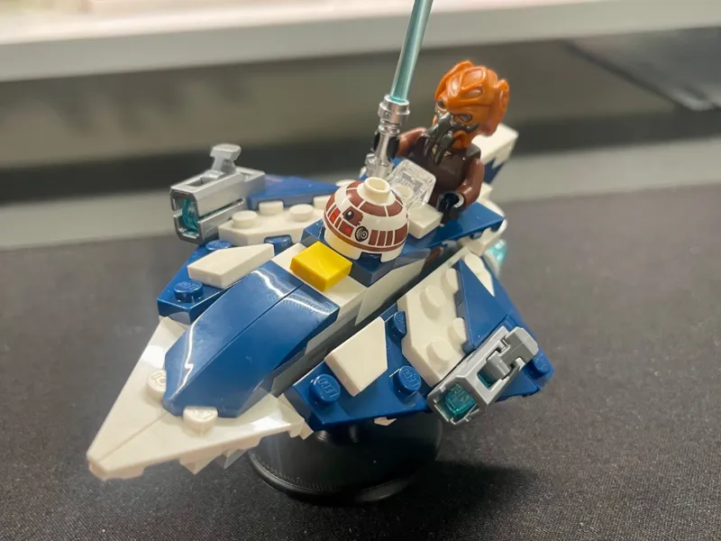 LEGOSET 75400 Star Wars PloKoon's Starfighter Base