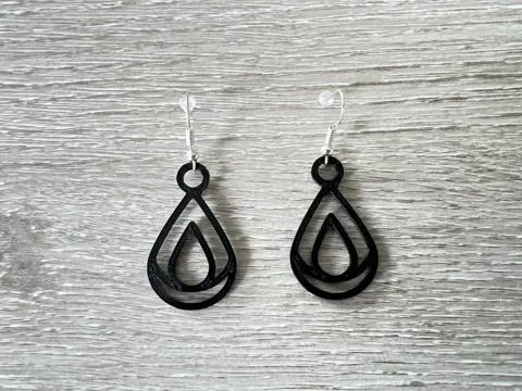 Boucle d'oreille goutte d'eau / Water drop earring