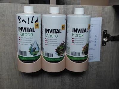 aquarium fertilizer holder