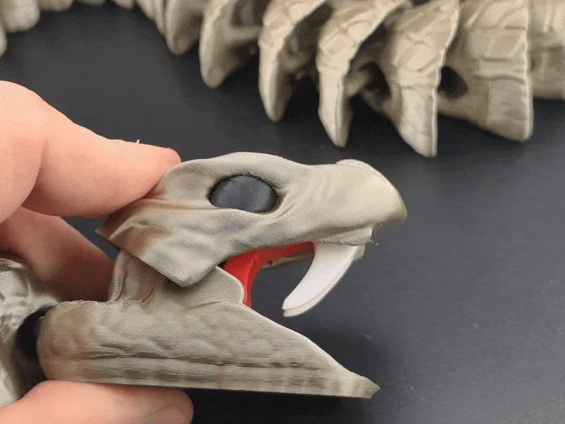 Ultimate Rattlesnake! Articulated mouth and tail! view 2