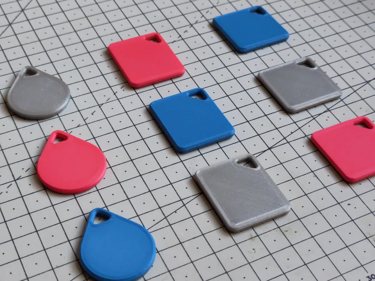 NFC Tag Keychains by orax MakerWorld: Download Free 3D Models - 3D model önizlemesi