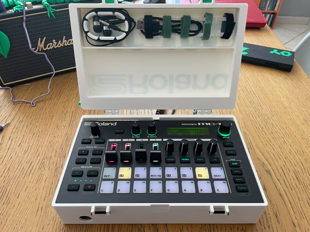 Roland MC-101 case by Ananke - MakerWorld