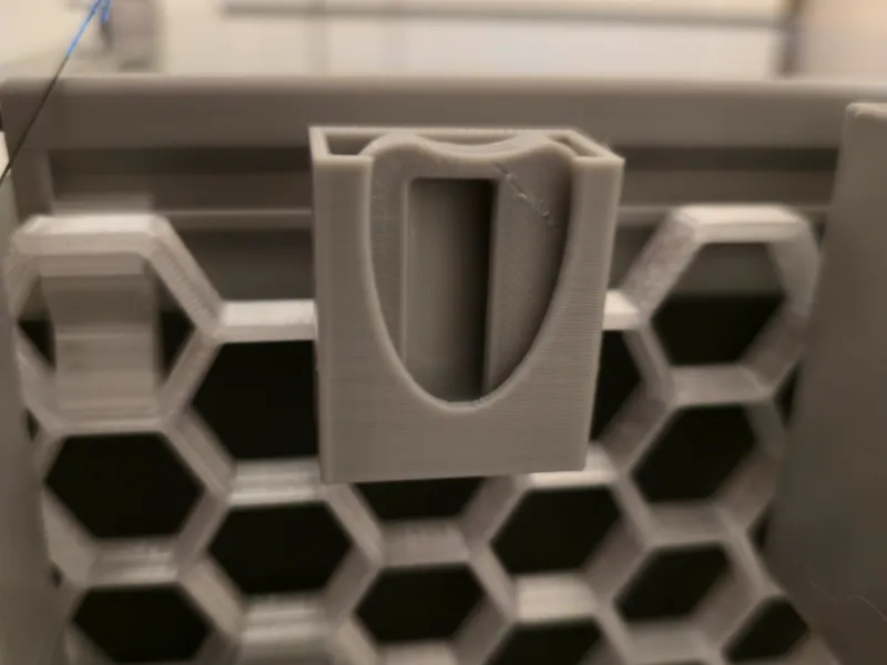 Purge line remover holder for HSW